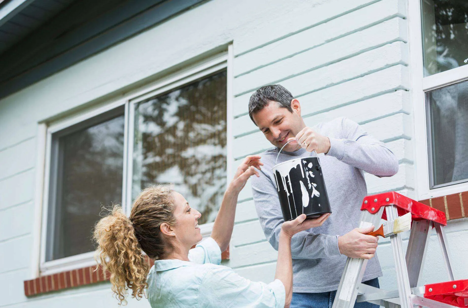 Featured image for Effective Water-Resistant Exterior Paint Solutions for Your Home